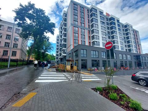 комерційна за адресою Привокзальна вул. (Героїв Сталінграду), 30