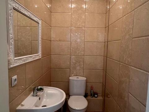 квартира за адресою Літературна вул., 1а