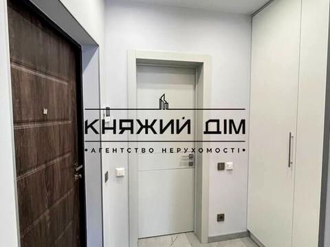 квартира за адресою Дніпровська набережна вул., 17В