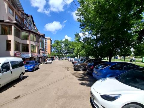 комерційна за адресою Лесі Українки просп., 12