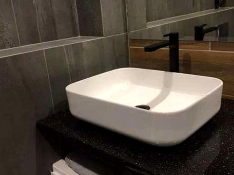 квартира за адресою Зарічна вул., 2