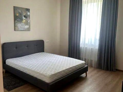 дом по адресу Сержа Лифаря ул. (Олександра Сабурова)