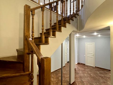 комерційна за адресою Чеховський пров., 8