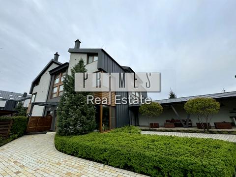 будинок за адресою Лютнева вул.