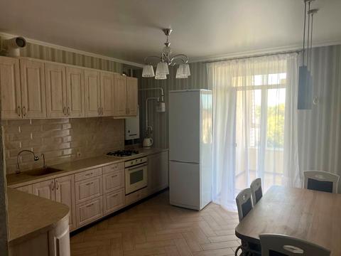 квартира за адресою Паркова вул., 12