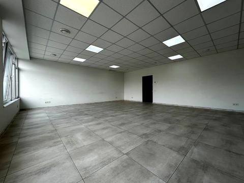 комерційна за адресою Кам'янецька вул., 23