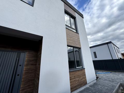 будинок за адресою Інелли Огневої, 14-16