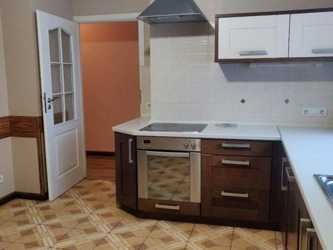 квартира за адресою Дніпровська набережна вул., 1