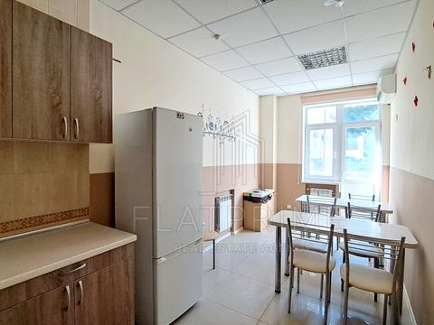комерційна за адресою Глибочицька вул., 40-А
