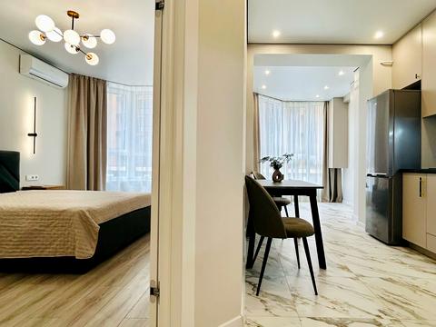 квартира за адресою Яблунева вул., (вул. Радісна, 4)