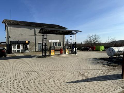 комерційна за адресою Грушевського вул., 63