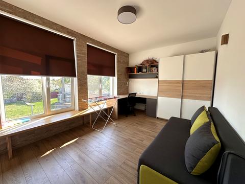 будинок за адресою Центральна вул.