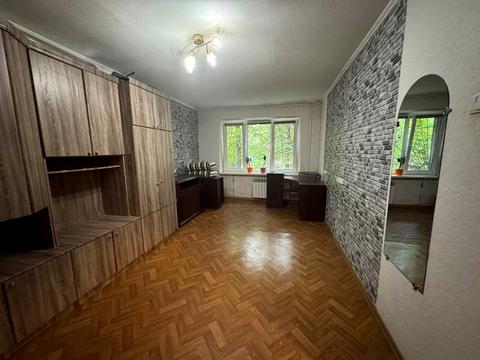 квартира за адресою Михайла Драгоманова вул. (Димитрова), 60