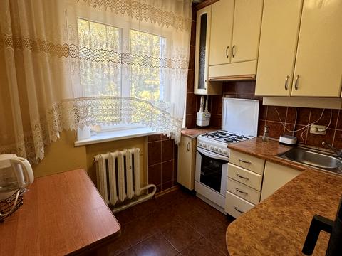 квартира за адресою Космонавтів просп., 27