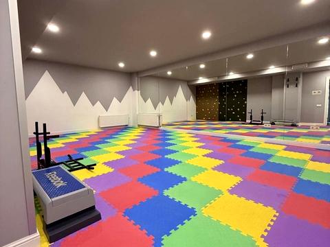 будинок за адресою с. Лісники, Ульяни Громової вул.