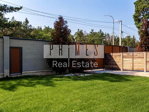 будинок за адресою Вишнева вул.