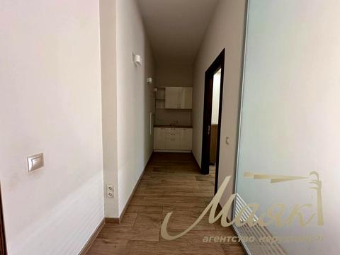 комерційна за адресою Джона Маккейна вул. (Івана Кудрі), 26