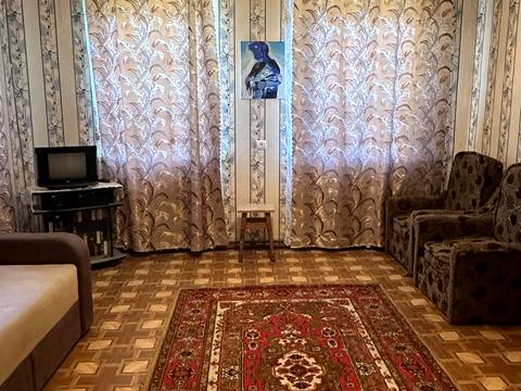 будинок за адресою Гулака-Артемовського, 18
