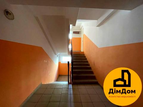 квартира за адресою Миколи Хвильового вул., 1