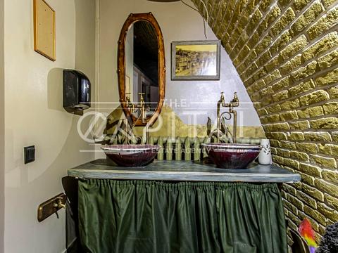 коммерческая по адресу Леси Украинки бульв., 28В