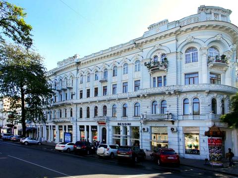 коммерческая по адресу Европейская пл. (Екатерининская), 22