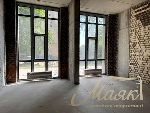 коммерческая по адресу Любомира Гузара просп. (Космонавта Комарова), 15