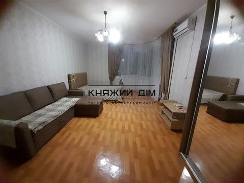 квартира за адресою Миколи Бажана просп., 12