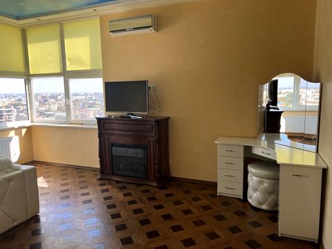 квартира за адресою Степана Бандери вул., 9