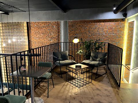 коммерческая по адресу Всеволода Змеенко ул., 21а