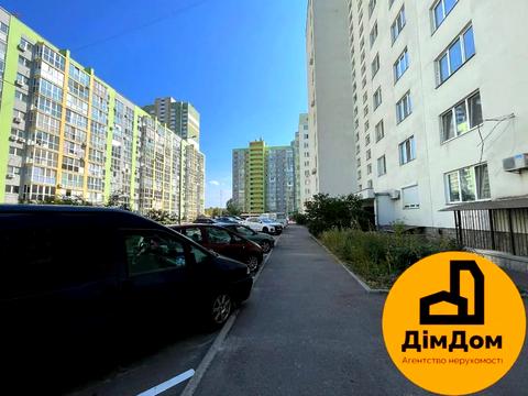 квартира за адресою Миколи Хвильового вул., 1