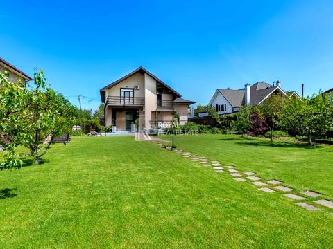 дом по адресу шкільна