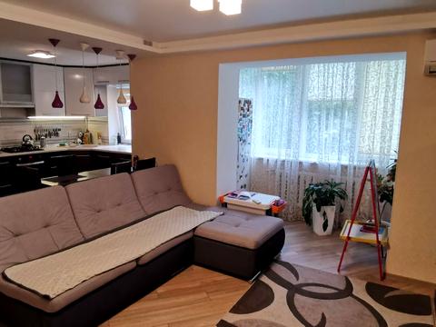 квартира за адресою Космонавтів вул., 20