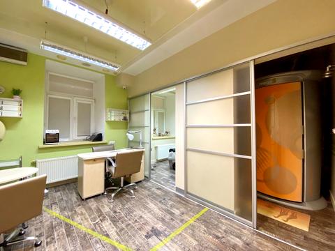 комерційна за адресою Спаська вул., 52
