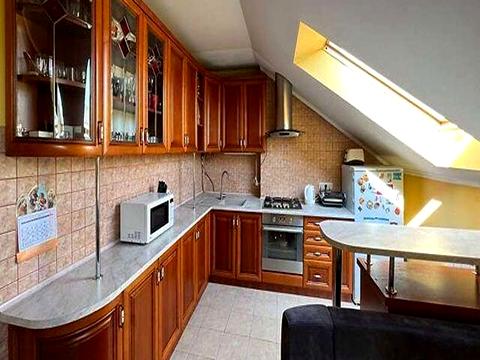 квартира за адресою Під Дубом вул. (Космонавтів), 13