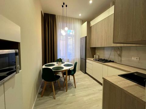 квартира за адресою Івана Огієнка вул. (), 8