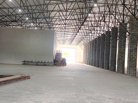 комерційна за адресою Миру, 72