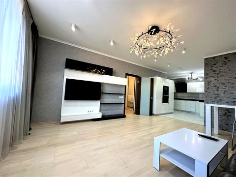 квартира за адресою Срібнокільська вул., 1