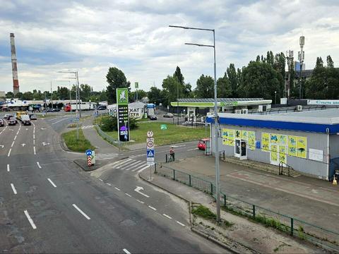 комерційна за адресою Романа Шухевича просп. (Генерала Ватутіна), 30