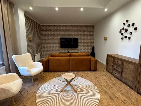 квартира за адресою Болсуновська вул. (Сергія Струтинського), 23