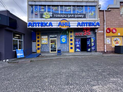 комерційна за адресою Покровська вул., 63