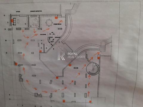 комерційна за адресою Лесі Українки бульв., 7-Б