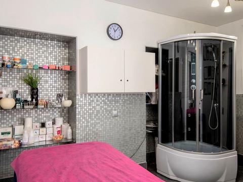 комерційна за адресою Іллінська вул., 10