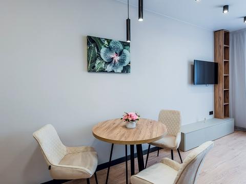 квартира по адресу Олександра Олеся ул., 8/17