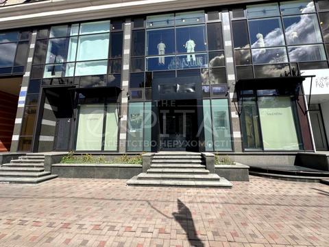 коммерческая по адресу Леси Украинки бульв., 7-А