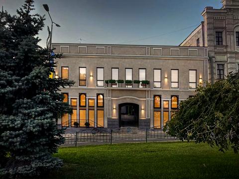 коммерческая по адресу Бурсацкий спуск, 6