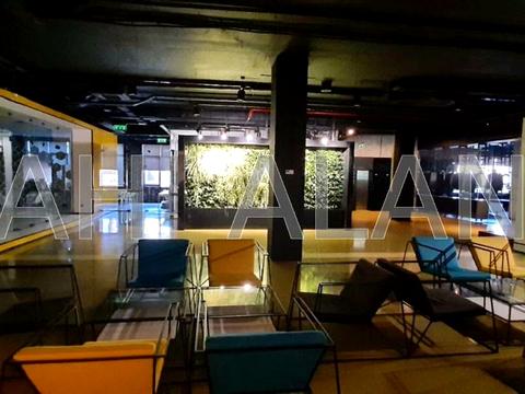 комерційна за адресою Вацлава Гавела бульв. (Івана Лепсе), 6