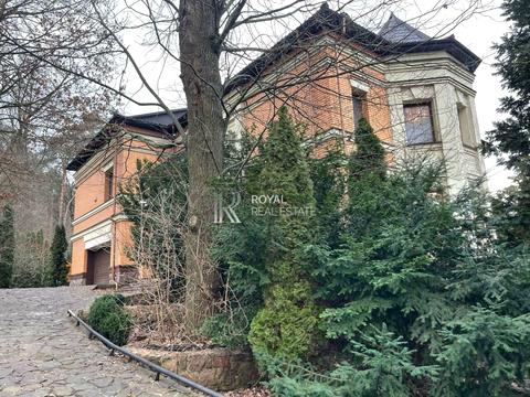 дом по адресу Центральна