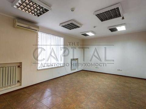 комерційна за адресою Дегтярівська вул., 45