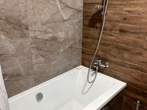 квартира за адресою Космічна вул., 5