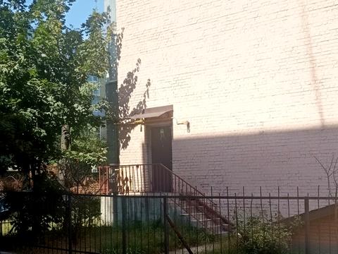 комерційна за адресою Пирогівський шлях, 42